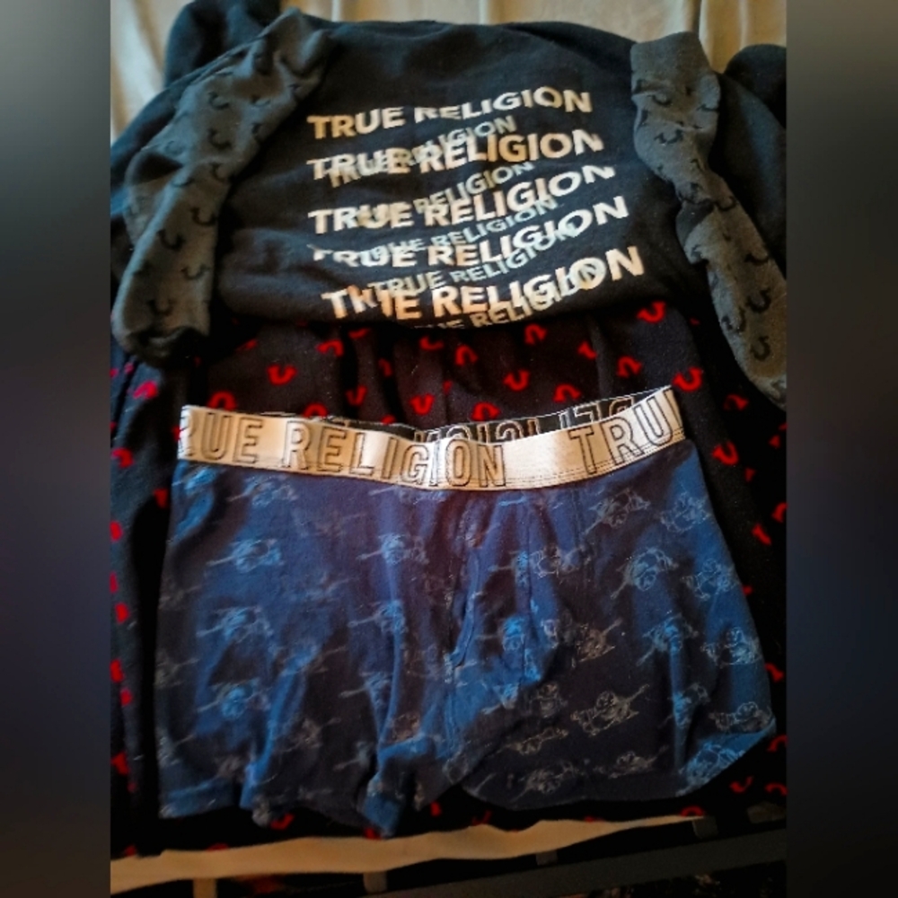 4 piece true religion sleepwear outfit